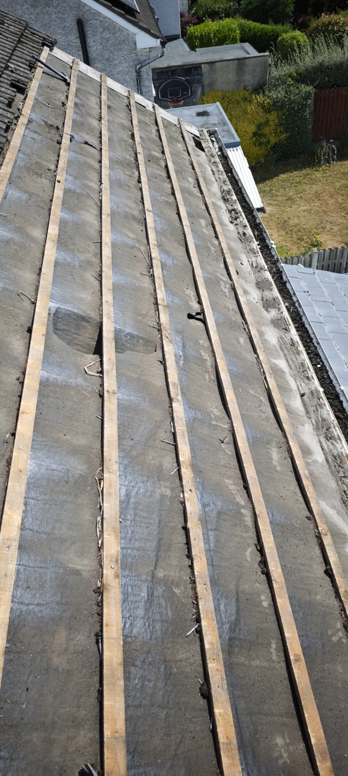 Roof before professional repairs